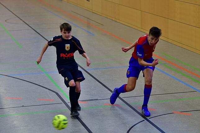 Bild 9: U15-Nachwuchs des FC Basel schenkt dem Gastgeber alle Neune ein