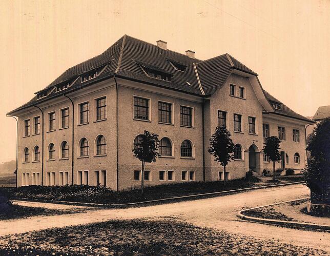 Vor 111 Jahren wurde an der Schwarzenbergstraße in Tiengen das erste Villiger-Gebäude errichtet. Diese Aufnahme entstand um das Jahr 1915.
