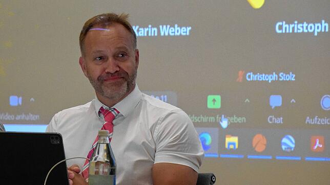 Matthias Weckbach, der seit 1999 Bürgermeister von Bodman-Ludwigshafen ist, tritt bei der Wahl im April 2023 nicht mehr. Er verkündete ...