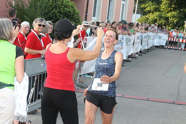 Bild 8: Hardy Flum gewinnt den 9. Klettgaulauf des TV Erzingen &ndash; und wir haben die Bilder!