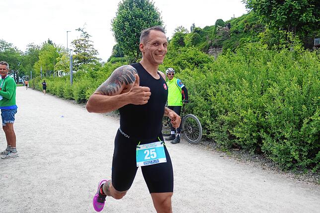 Bild 23: Galerie Swim & Run Überlingen Konstanzer Paul Nykiel siegt beim Swim & Run in Überlingen