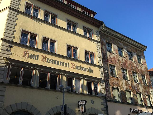 Von außen sieht man dem Barbarossa seine vielseitige Geschichte kaum an, denn die Fassade hat diese zeitlichen und besitztechnischen ...