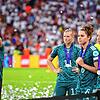 Deutschlands Klara Bühl (l-r), die erst zum Finale wieder negativ auf Corona getestet wurde, Alexandra Popp, Lena Oberdorf und Kathrin ...
