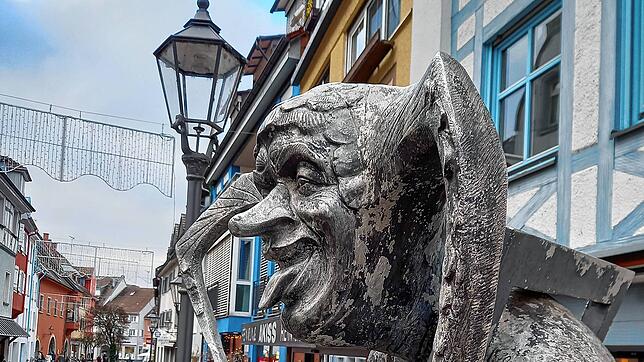 Ist erwähnt in Deutschlands &bdquo;ältester Fasnachtszeitung Narhalla&ldquo;: Der Kappedeschle-Brunnen in Radolfzell.