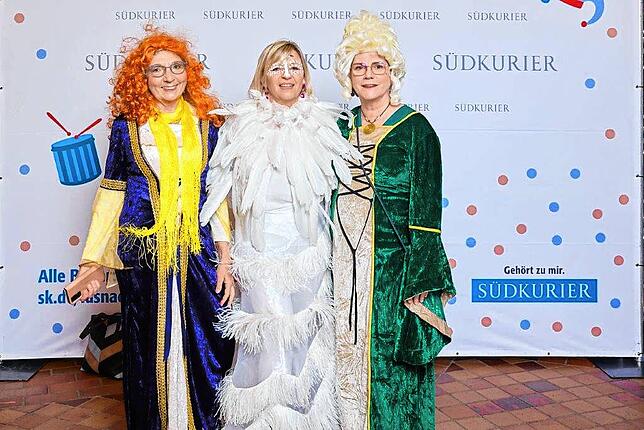 Bild 6: Gute Laune vor der SÜDKURIER-VIP-Wand bei der Fernsehfasnacht