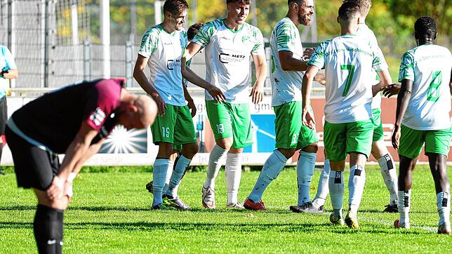 Jubel bei der DJK Donaueschingen, Tristesse beim FC Neustadt, der sich der DJK mit 4:0 geschlagen geben musste.
