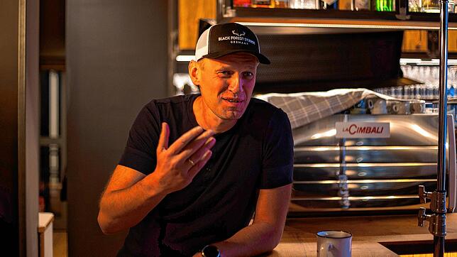 Alexei Nawalny in der sogenannten Barn Kitchen der Black Forest Studios.
