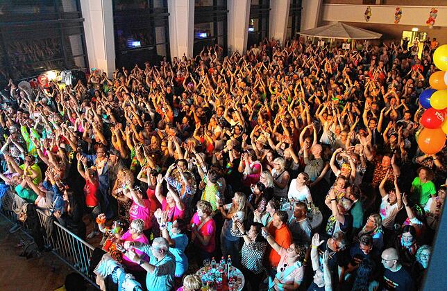 Was für ein Auftakt! Die Kilbig startet mittlerweile immer mit einer großen Party. Bei der Kilbigparty in der Stadthalle sorgen Papi‘s ...