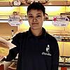 Einen süßen Berliner streckt Larissa Brugger über die Theke. Die 19-jährige Bäckereifachverkäuferin serviert in der ...