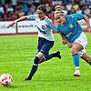 Einen packenden Pokal-Kampf lieferten sich der Hegauer FV (links Leonie Reiser) und der Chemnitzer FC &ndash; mit dem besseren Ende für ...