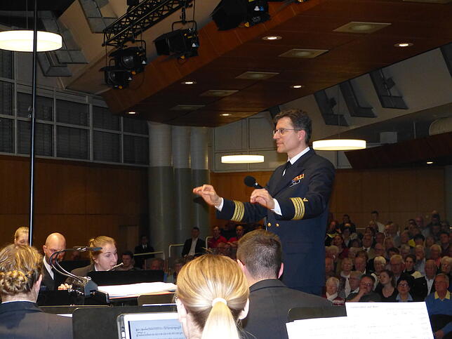 Das Orchester stand unter dem Kommando von Fregattenkapitän Matthias Prock.