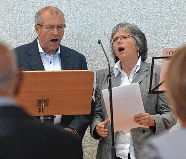 Hilde und Michael Geisel haben den evangelischen Pfingstgottesdienst mit ihrem Gesang begleitet.