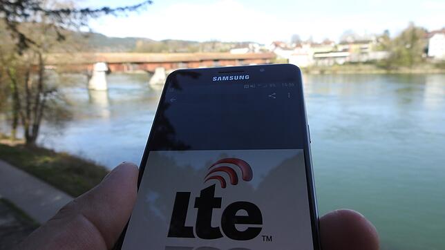 Kein oder nur schlechter mobiler Internet-Empfang in Bad Säckingen? Für viele Bürger scheint ist das nichts ungewöhnliches zu sein. Denn ...