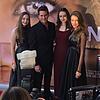 Im Rampenlicht: Rosalie Limberger (von links), Child of Nature-Regisseur Marcos Negrão, Angelina Limberger und Morderatorin Marilia Moreno.