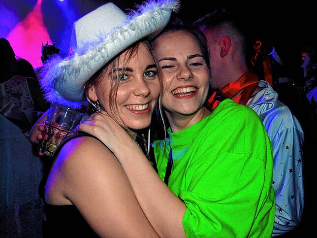 Bild 10: Viva Las Vegas &ndash; Bilder vom Holzhauerball im Milchwerk (3)