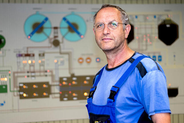 Klaus Buntru ist Technischer Leiter des Abwasserzweckverbands Klettgau West. Er kümmert sich darum, dass die Kläranlage kosteneffizient ...