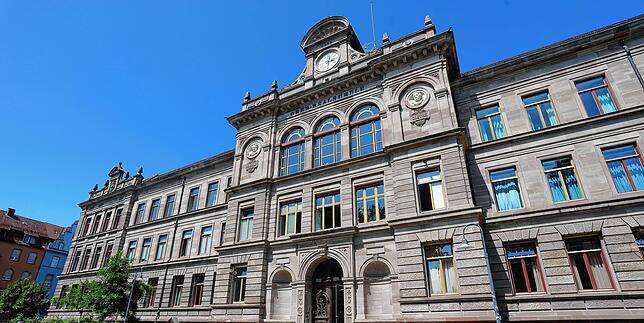 (Archivbild) Am Humboldt-Gymnasium lernten im gerade zu Ende gegangenen Schuljahr 2022/23 am meisten Schüler mit Schweizer Wohnsitz, ...