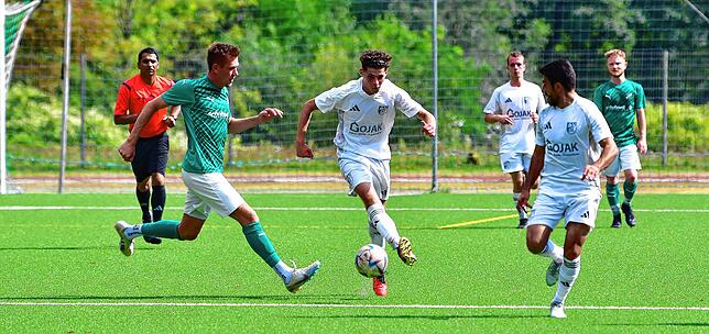 Bild 16: FC Zell besiegt den SV Blau-Weiß Murg mit 2:0 – und wir haben Bilder!