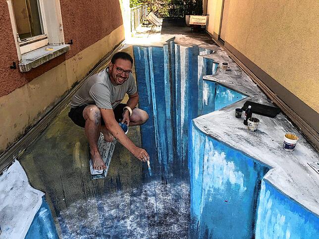 Das erste Bild für das Blumberger online-Street-Art-Festival 2020 entstand in der Blumberger Hauptstraße durch Clemens Benzing.