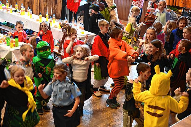 Bild 17: Hier sind die besten Bilder vom Rathaussturm in Tennenbronn und der Schulfasnet