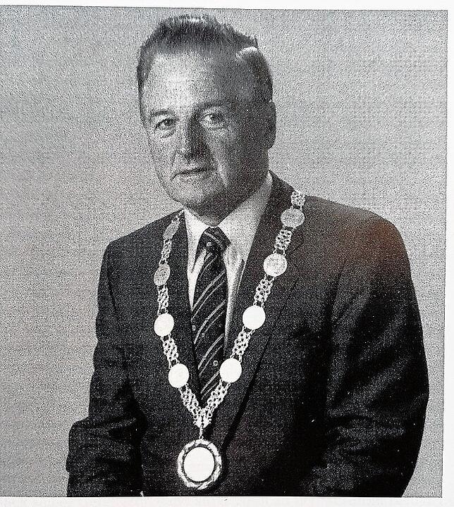 Karl Sternadl war von 1975 bis 1980 Bürgermeister von Ühlingen-Birkendorf und vier Jahre zuvor der Gemeinde Ühlingen mit den Ortsteilen ...