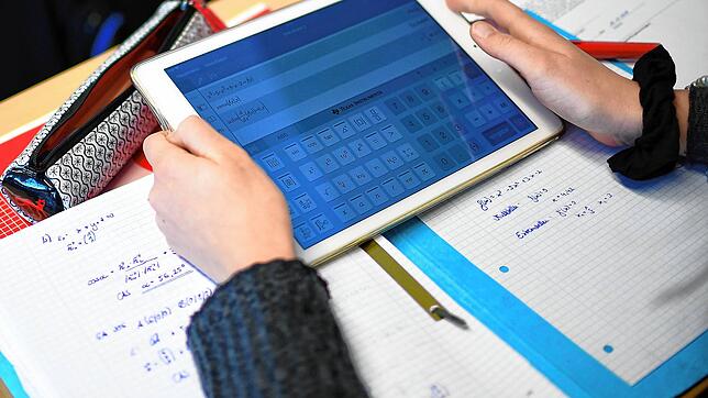 Das digitale Lernen wird für Schüler immer wichtiger. Dass alle die technischen Voraussetzungen haben, dafür haben nun Stadtverwaltung ...
