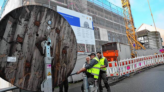 Die Arbeiten am Rathaus schreiten voran. Der Gemeinderat hat erneut zahlreiche Gewerke für den Innenausbau vergeben. Erfreulich: Die ...
