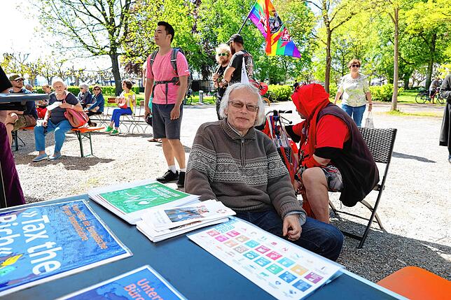 Bild 17: 1. Mai in Konstanz: So bunt war der Protest am Bodenseeufer – mit Reden und Kundgebung