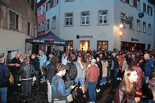 Bild 28: Die schönsten Bilder vom Gassenfreitag: Sommerferien und Gassenfreitag! So feiern die Besucher in der Konstanzer Niederburg