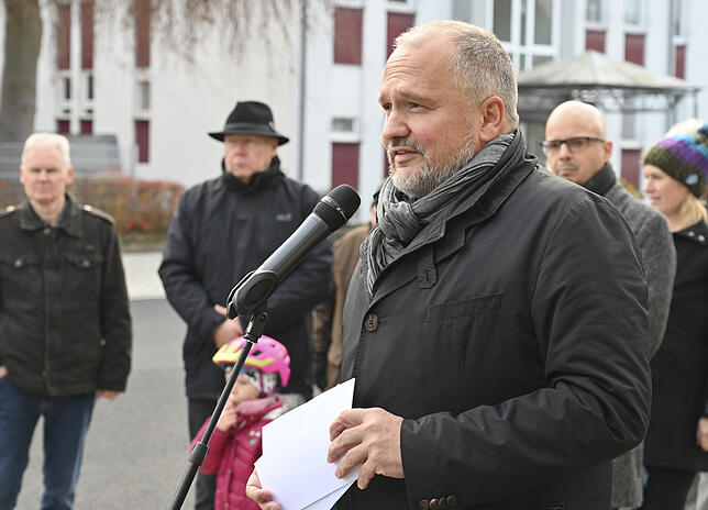 OB Martin Staab bedankte sich bei den Anwohnern der Konstanzer Straße für ihre Geduld und das Verständnis.