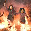 Noch springen diese Hexen durchs Feuer, ohne dass ihnen die Flammen etwas anhaben. Gefahr droht von einer anderen Seite &ndash; der ...