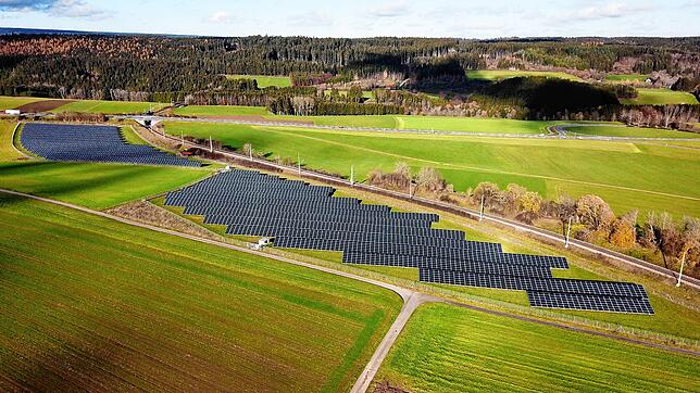 Eine Photovoltaikanlage, hier jene im Löffinger Stadtteil Unadingen, soll im Bereich Strittberg errichtet werden. Bild: Philippe Thines