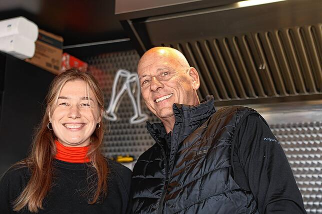 Bild 27: Zum Wohl! Diese Konstanzer sind beim Suserfest 2024 dabei