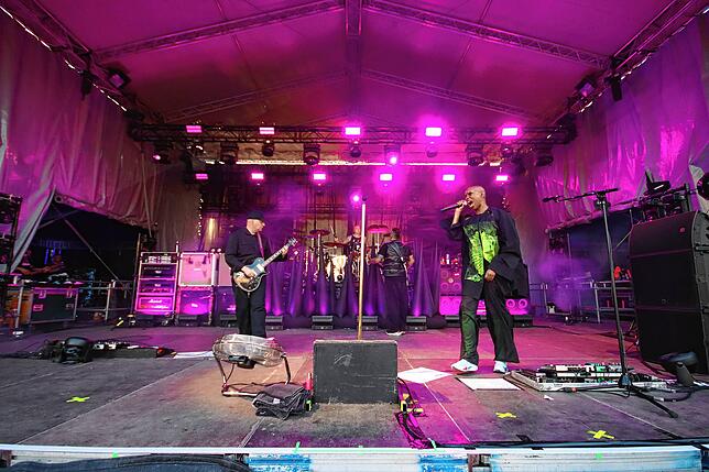 Bild 16: Skunk Anansie rockt Markdorf: 2500 Fans feiern furiosen Open-Air-Auftakt – die besten Bilder!