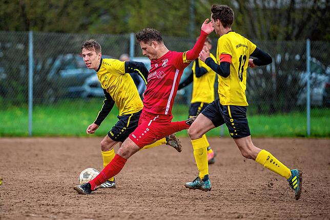Bild 4: SpVgg. Wutöschingen gewinnt Ortsderby beim VfR Horheim-Schwerzen mit 3:0 &ndash; und wir haben Bilder!