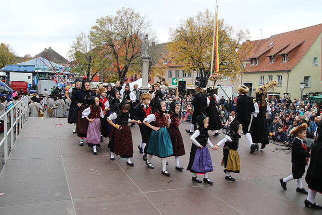 Bild 12: Viel los am Kilbigmontag in Bräunlingen