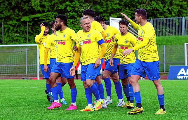Bild 19: Die besten Bilder des Verbandsliga-Derbys zwischen dem SC Pfullendorf und dem FC Singen
