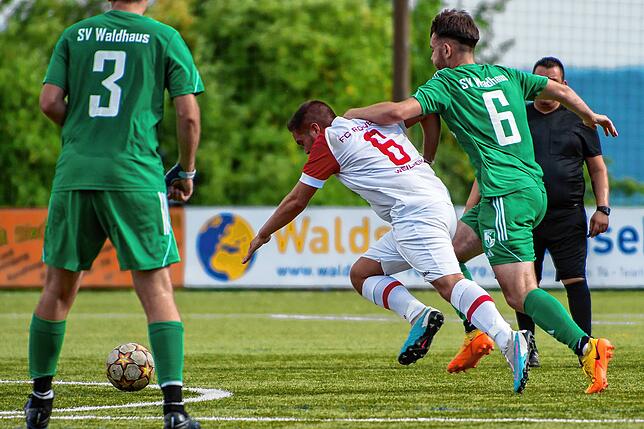 Bild 37: SV Waldhaus gewinnt bei der SG Weilheim/Gurtweil mit 2:1 &ndash; wir haben Bilder!