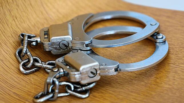Nach einer Gewalttat, der eine 25-jährige Frau zum Opfer fiel, hat die Polizei in Vorarlberg einen Tatverdächtigen festgenommen.