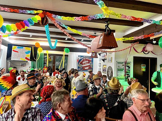 Bild 23: Beim Kappenabend in Donaueschingen wird die Sau herausgelassen: Das sind die schönsten Impressionen