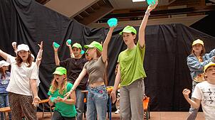 Die Vorfreude wächst bei den Schülern des Georg-Büchner-Gymnasiums: Ab dem Wochenende führen sie viermal das Musical „Oliver“ auf. Foto: ...