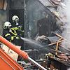 3181 Feuerwehrleute im Landkreis Waldshut engagieren sich für die Sicherheit der Bürger. Hier löschen Mitglieder der Feuerwehr ...