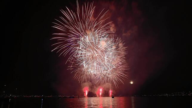 Bild 38: Konstanzer Seenachtfest 2022: Fotos vom großen Finale beim Feuerwerk an der Kunstgrenze