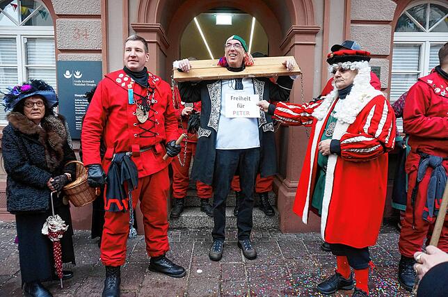 Bild 19: Kaiser auf dem Folterrad
