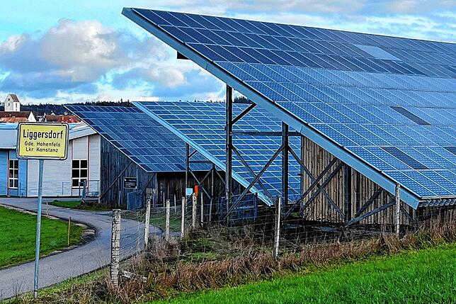 In der Gemeinde Hohenfels gibt es bereits einige Photovoltaikanlagen wie diese in Liggersdorf. Allerdings sollen bis 2030 rund 20 Hektar ...