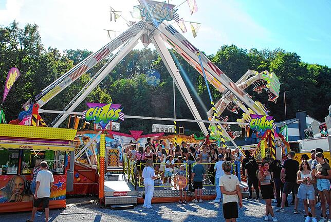 Bild 6: Hereinspaziert zur 555. Waldshuter Chilbi! Sehen Sie den Rummel von oben und unten