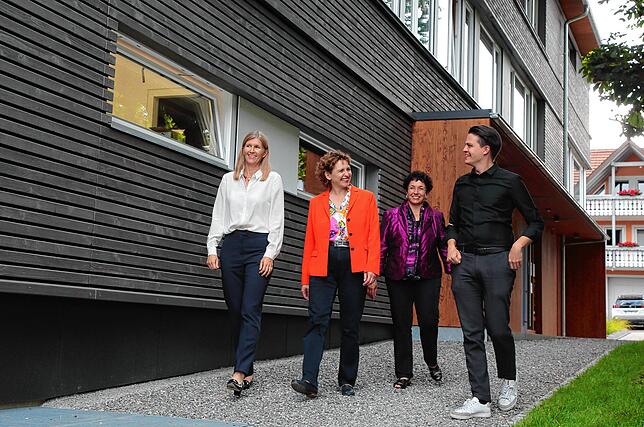 Sie haben das neue Tengener Ärztehaus inspiziert: (von links) die FDP-Frauen, Bundestagskandidatin Ann-Veruschka Jurisch, ...