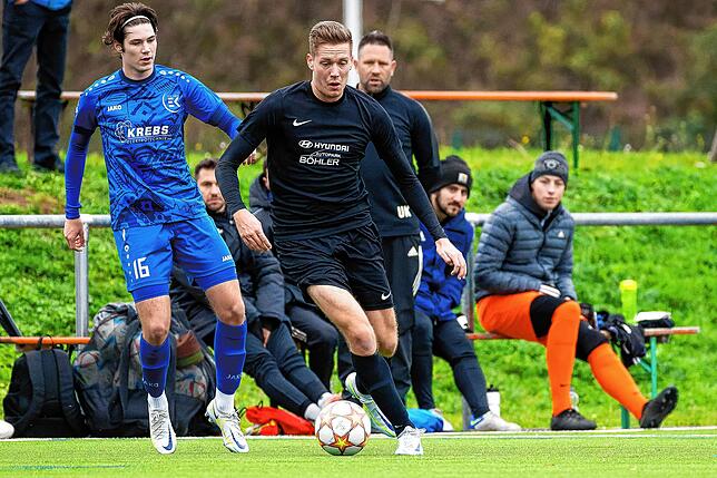 Schlusspunkt: Jan Steininger macht den 4:3-Sieg für die SG FC Wehr/Brennet in der letzten Minute perfekt.