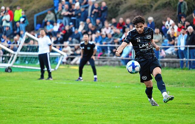 Bild 15: Bennet Ukaj lässt die Südsterne im Derby jubeln! Hier gibt es unsere große Bildergalerie!
