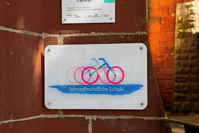 Die Heinrich-Hansjakob Grundschule in Waldshut wurde als fahrradfreundliche Schule ausgezeichnet.